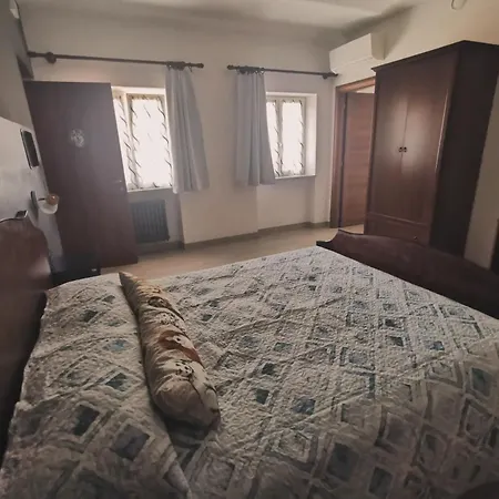 Bed and Breakfast La Tana Di Momo Vezza d'Alba